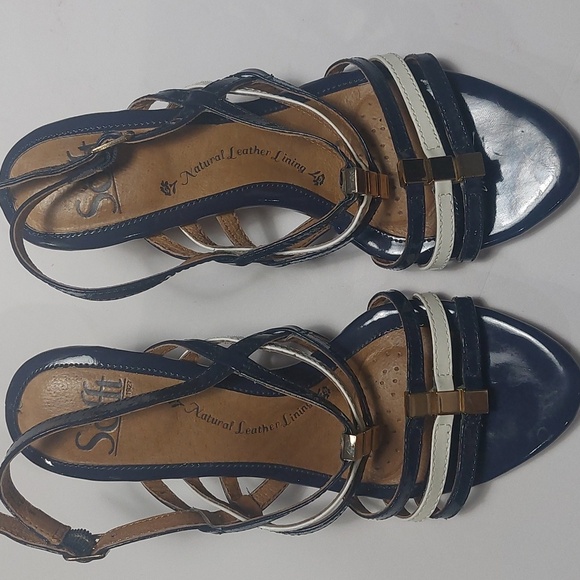 Sofft Woman's Posh Sandals Size 6 Navy Blue and White. - Picture 8 of 14